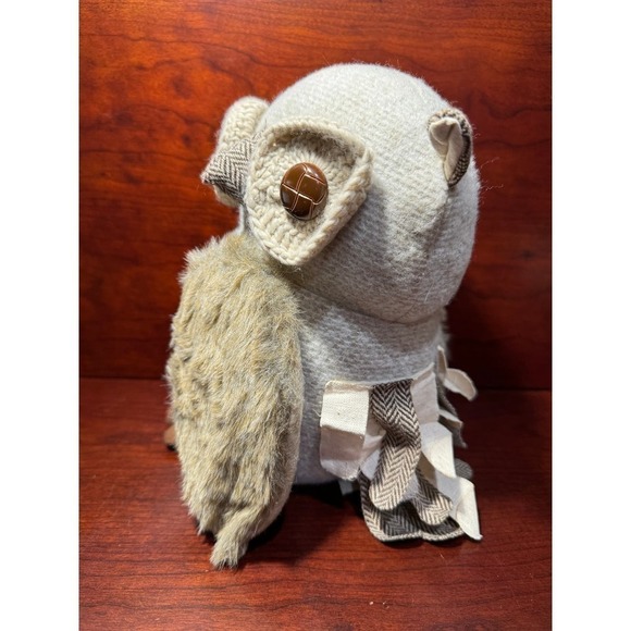 St. Nicholas Square Decorative Stuffed Owl 'Winter Cabin' 8.5" - Picture 3 of 6